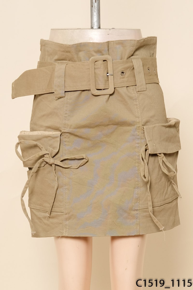 Chân váy nâu kèm đai