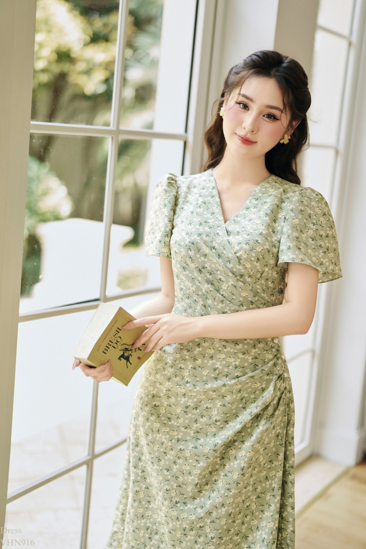 Đầm xanh hoa nhí tiin