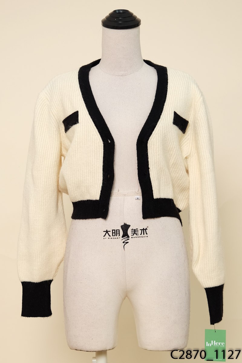 Áo cardigan be viền đen
