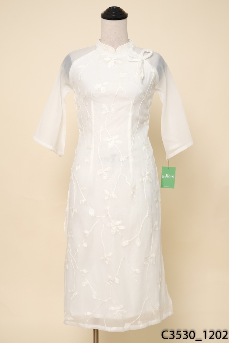Áo dài voan trắng thêu hoa
