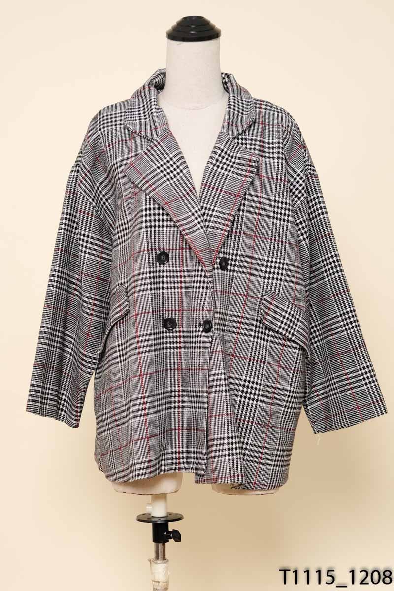 Áo blazer kẻ đen trắng