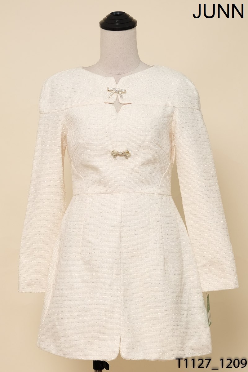 JUNN CLOTHINGS-Đầm dạ be đính nơ