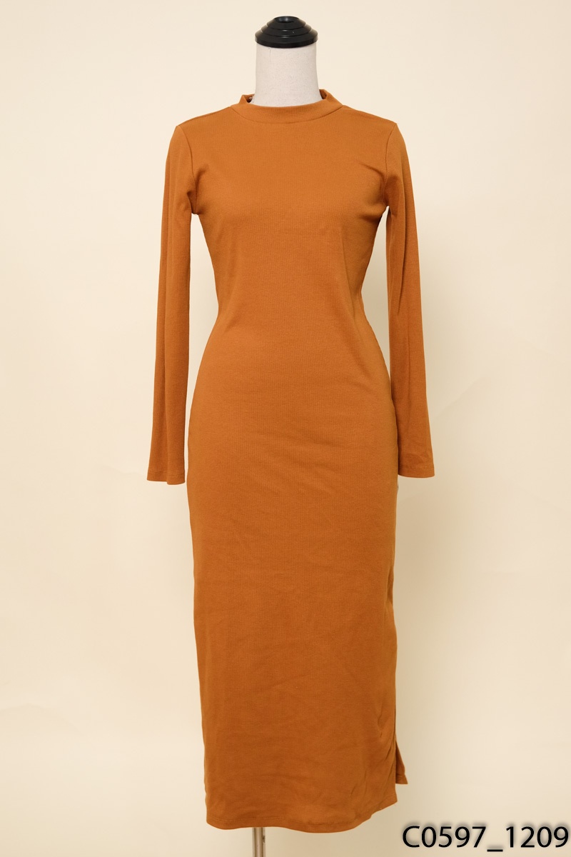 Đầm nâu dáng xuông
