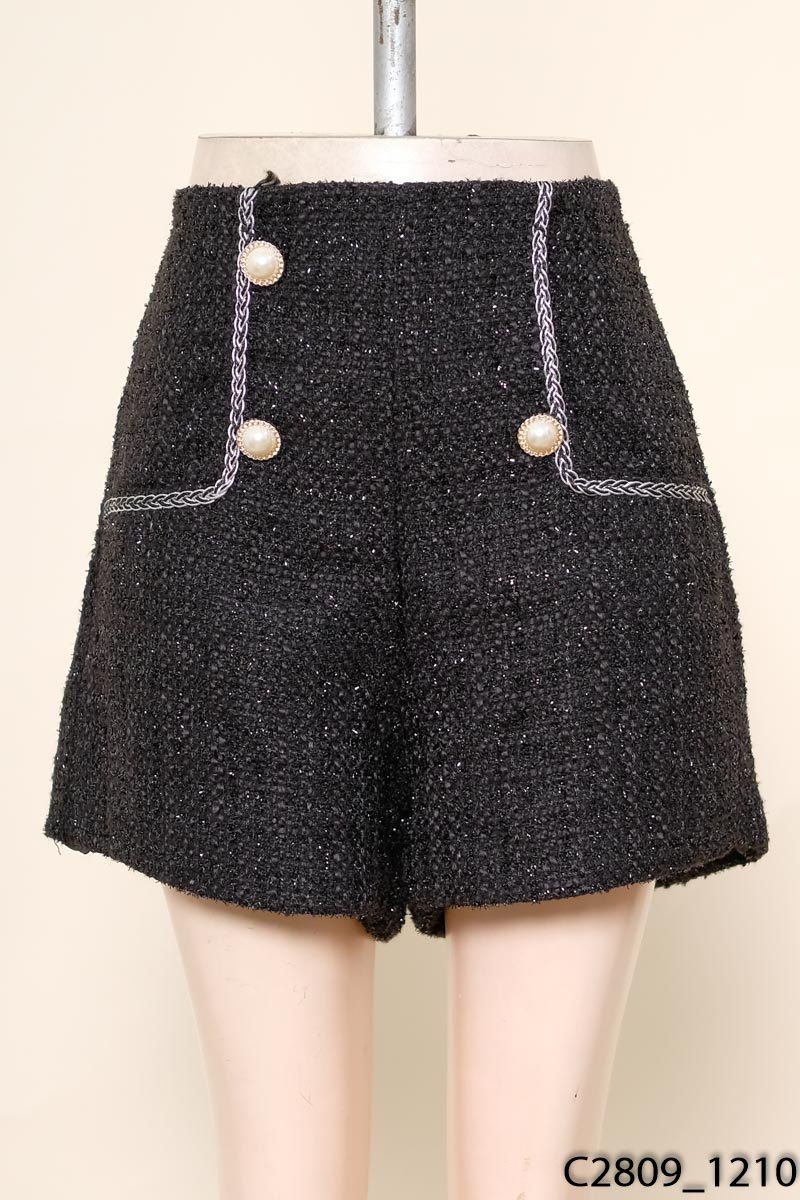 Quần shorts dạ đen
