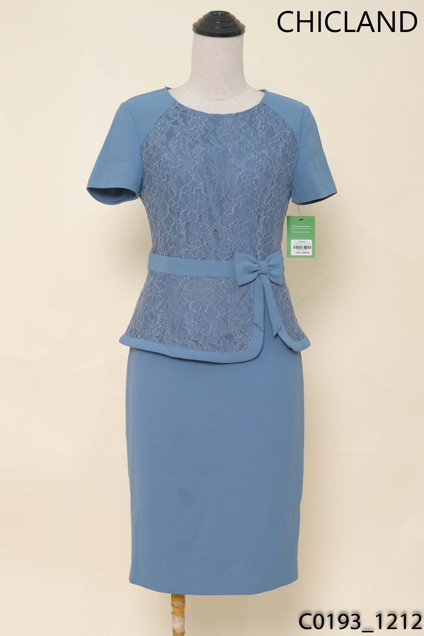 Đầm xanh phối ren Chicland