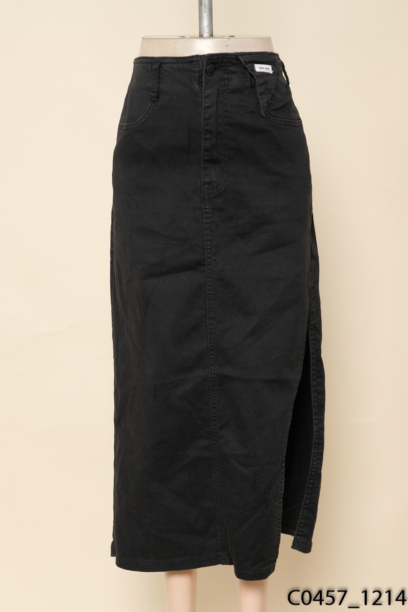 Chân váy jeans đen xẻ tà