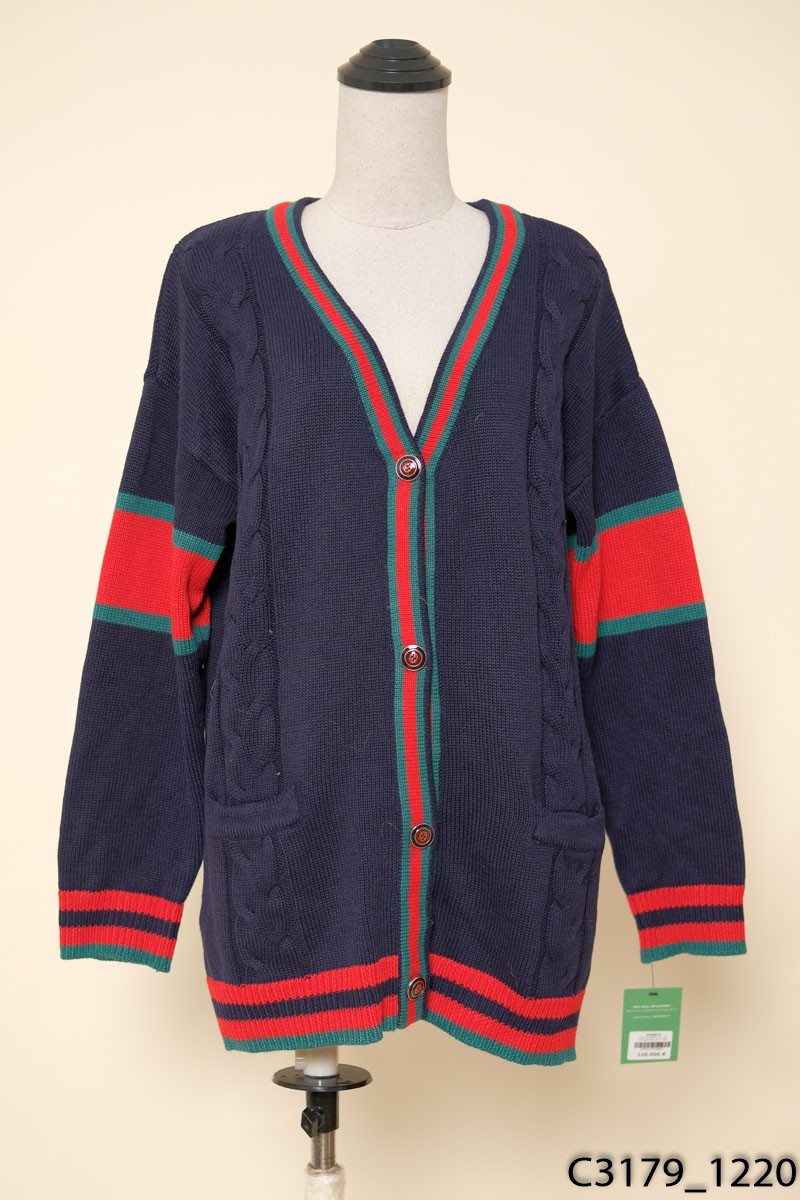 Áo cardigan len xanh than viền đỏ