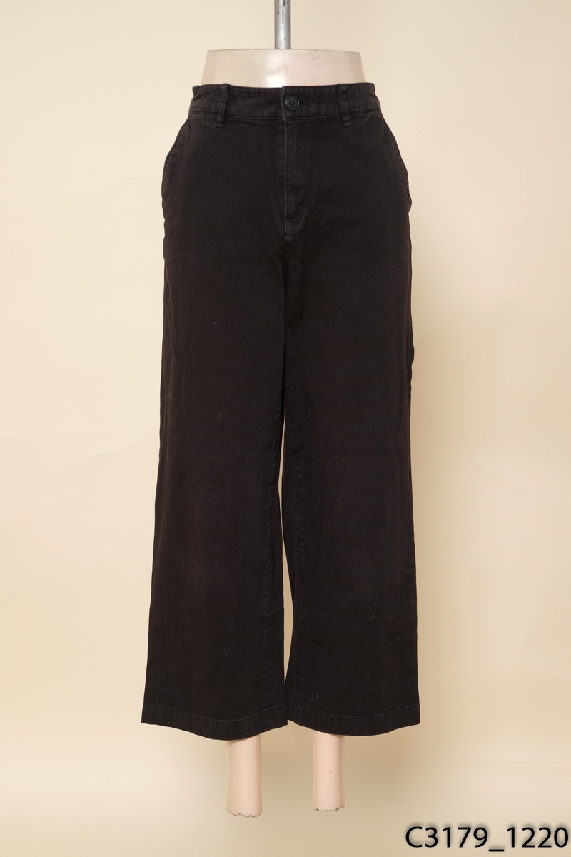 Quần jeans đen ống suông