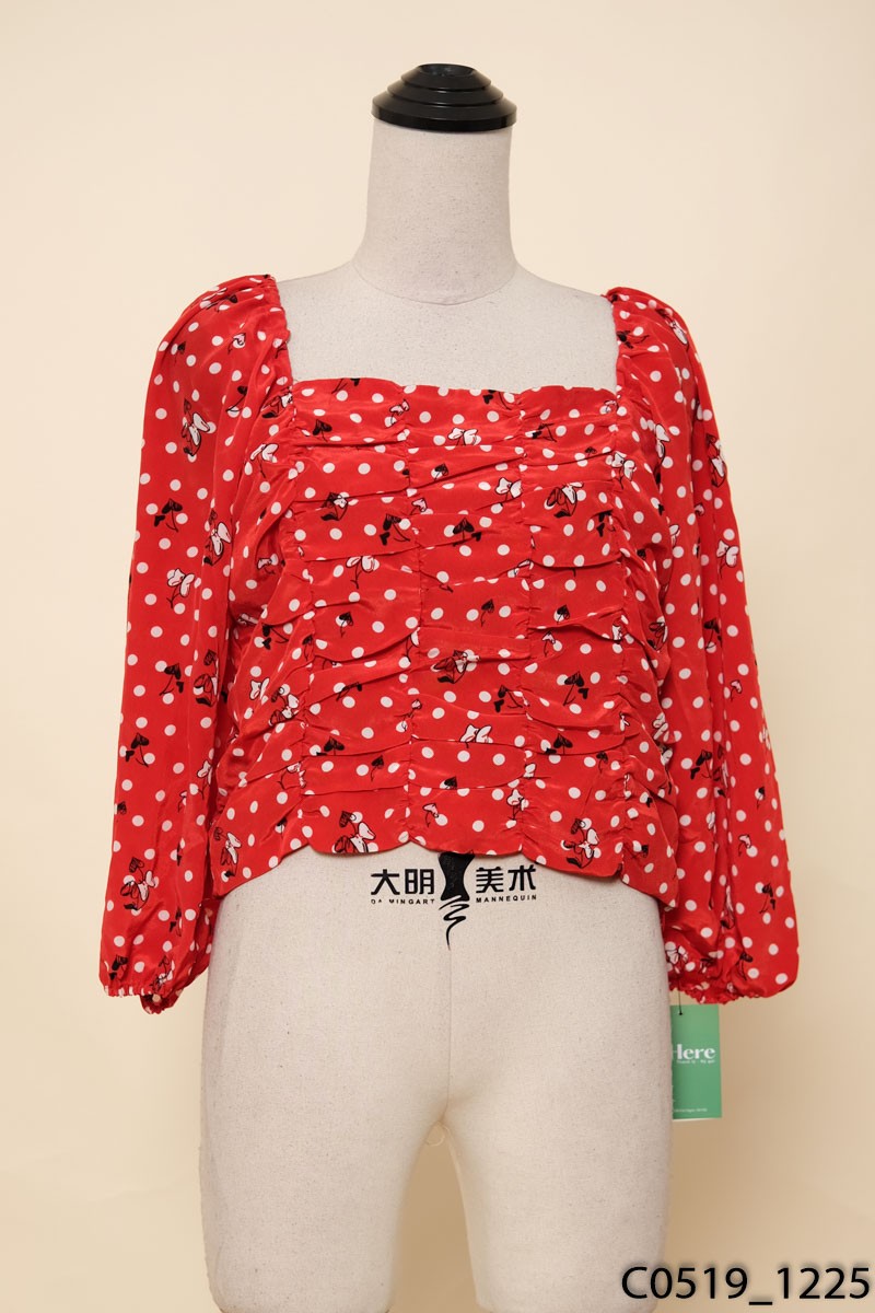 Áo đỏ chấm bi New Tags