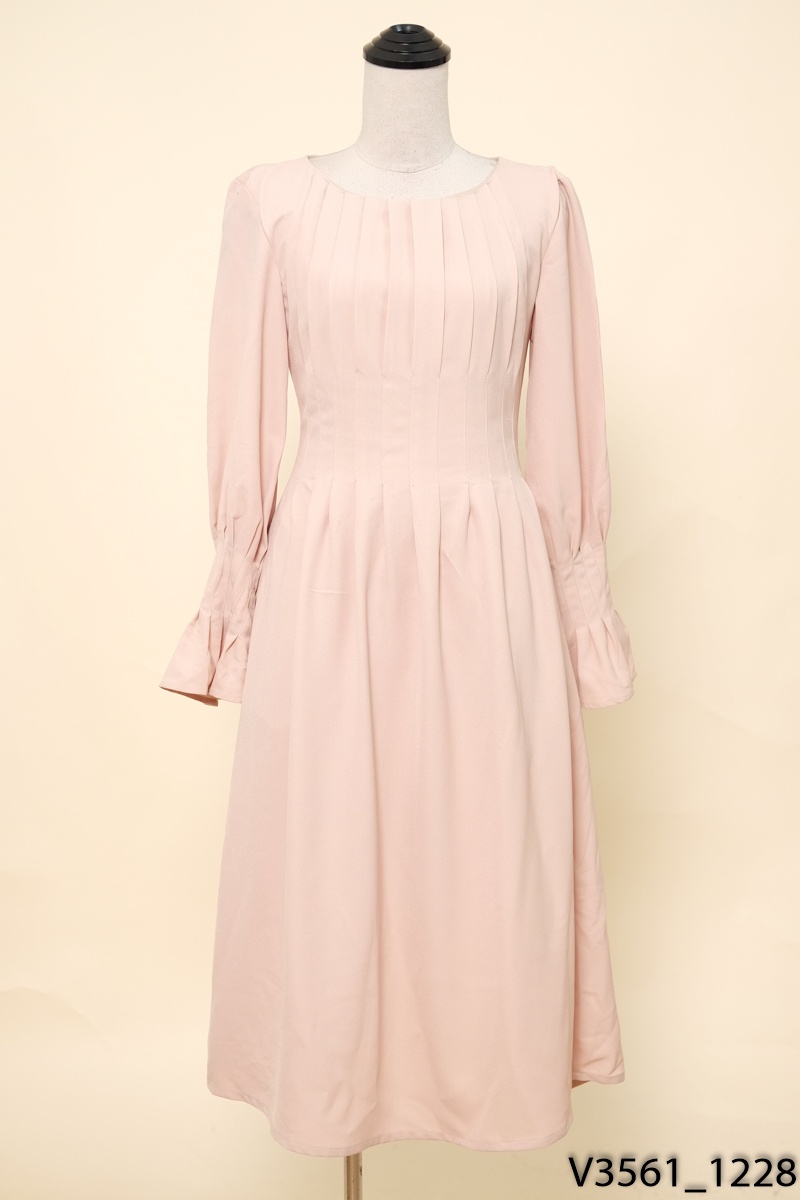 HOLLY_REY-Đầm be nâu xếp ly cổ tròn New Tags