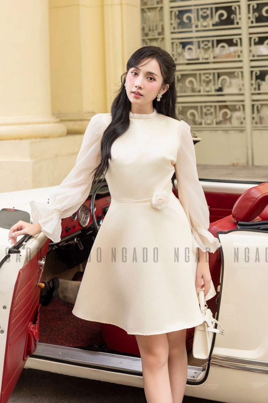 Đầm be tay voan cổ lọ Ngado