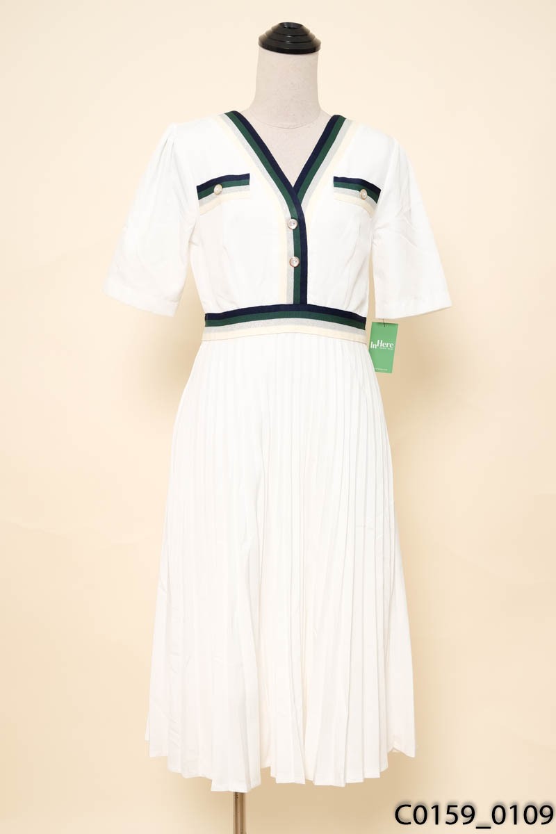 Đầm trắng xếp ly New Tags