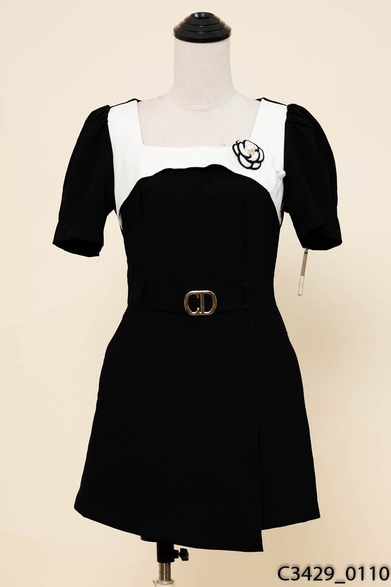 Jumpsuits đen phối trắng phối cài New Tags