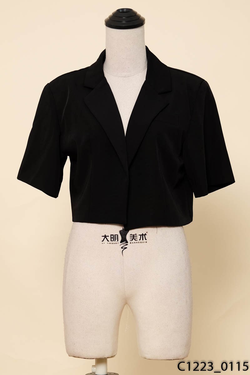 Áo khoác vest đen croptop