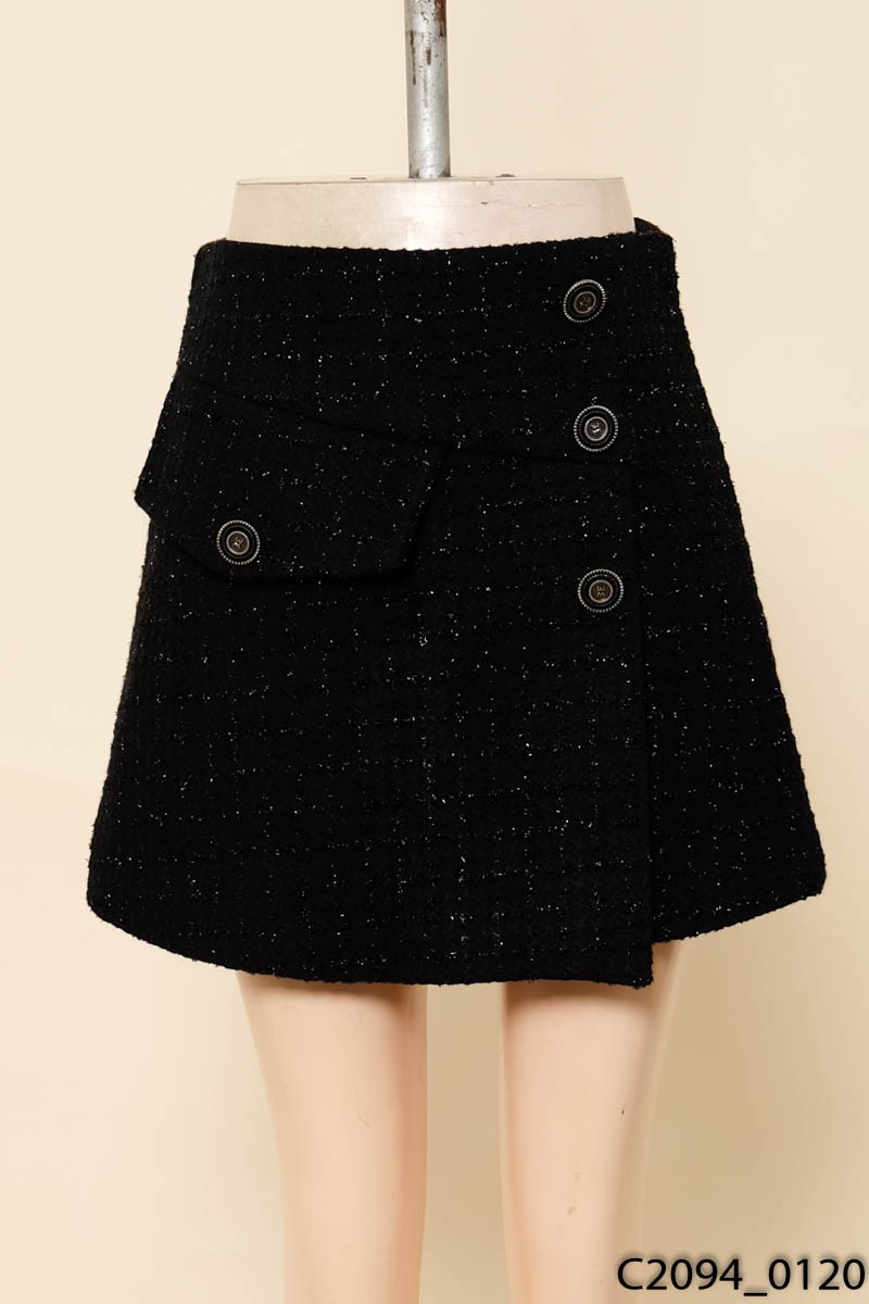 Quần short dạ đen giả váy