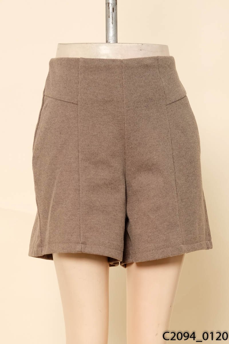 Quần short nâu tiêu