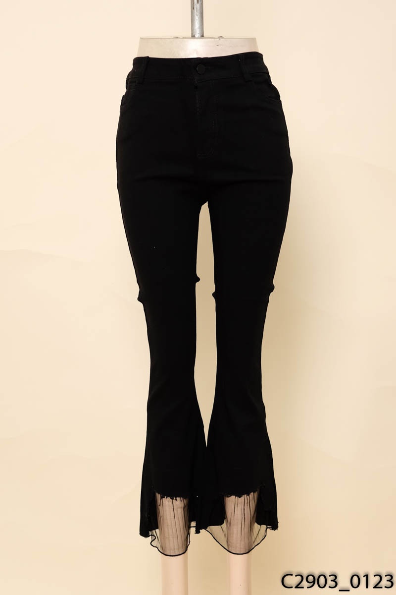Quần jeans đen ống loe New Tags