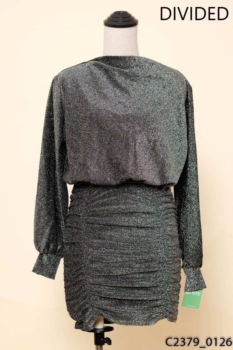 Đầm đen chun eo divided New Tags