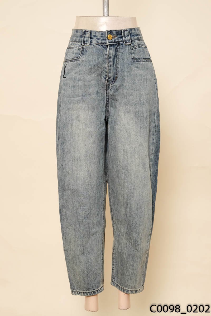 Quần jeans xanh