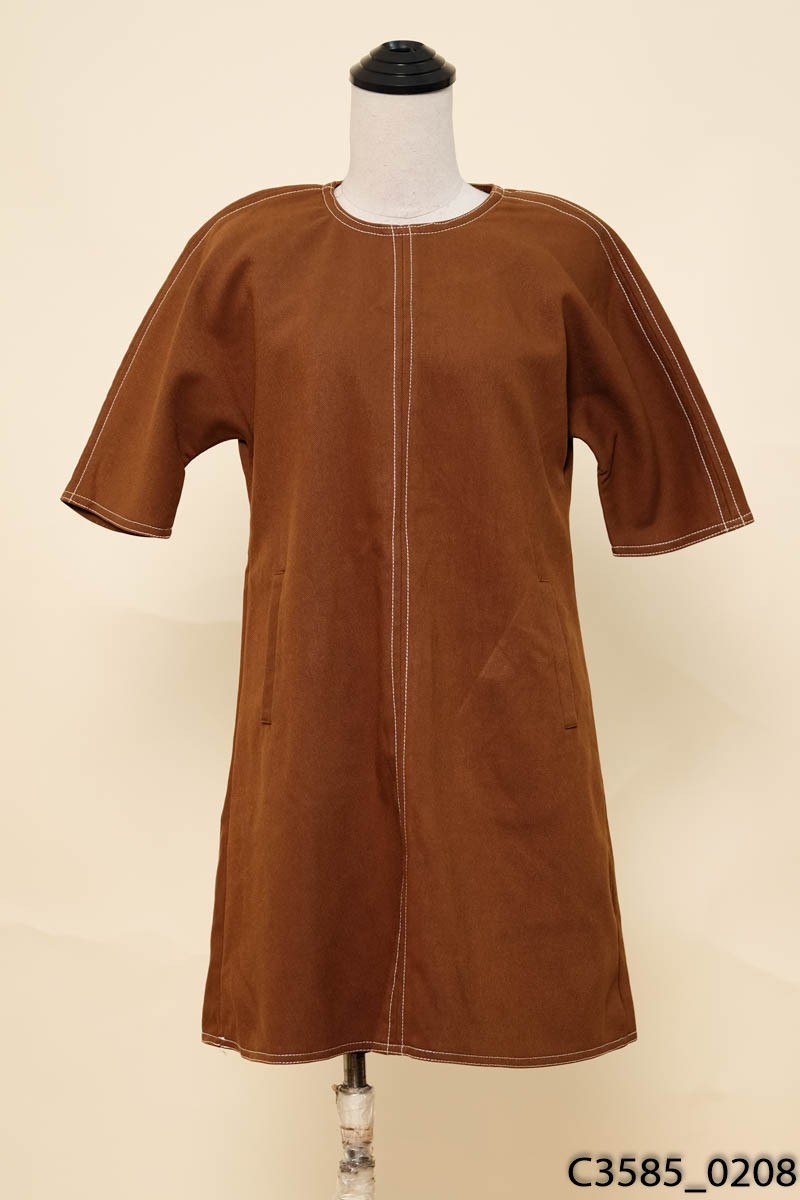 Đầm kaki nâu viền chỉ