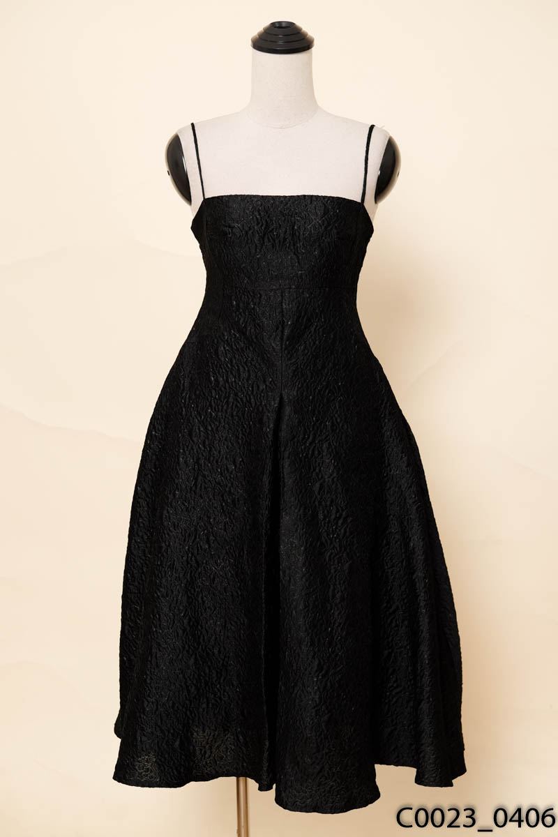 Đầm 2 dây đen New Tags