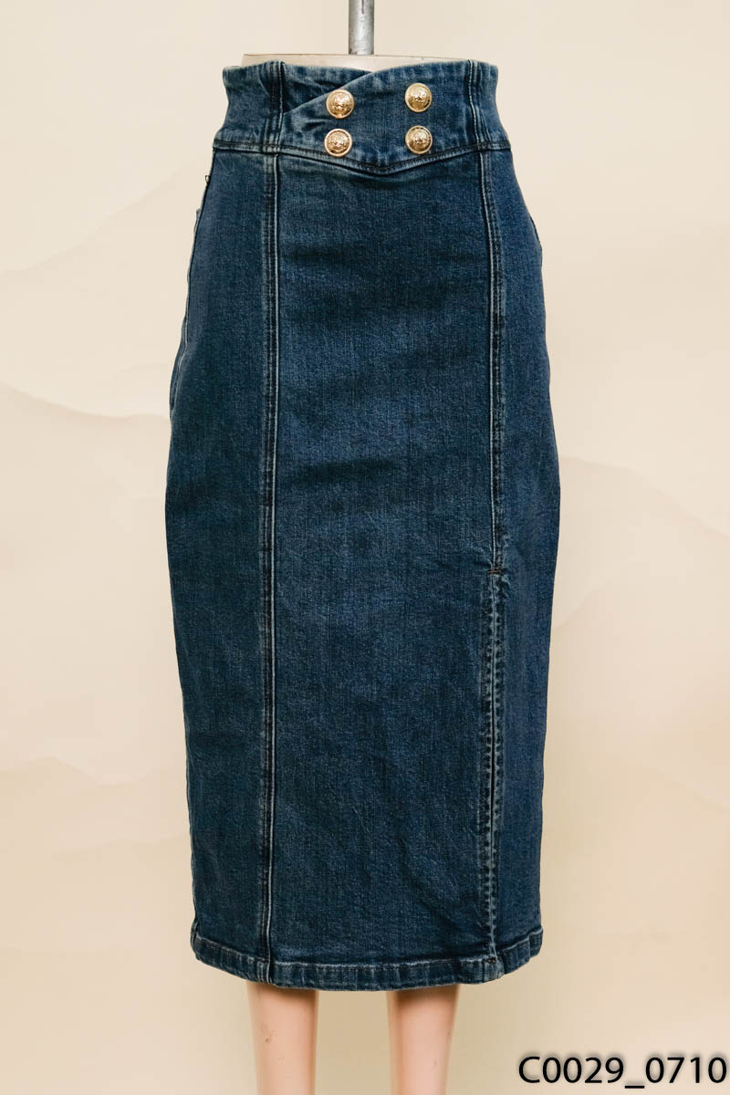 Chân váy jean xanh xẻ trước