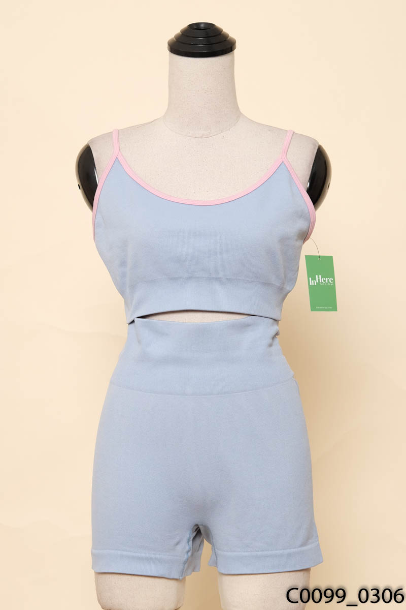 Set đồ tập xanh viền hồng