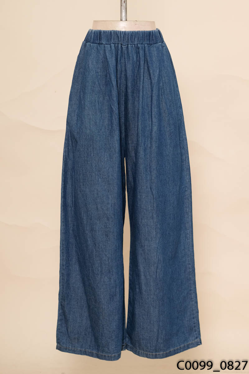 Quần jeans xanh ống rộng