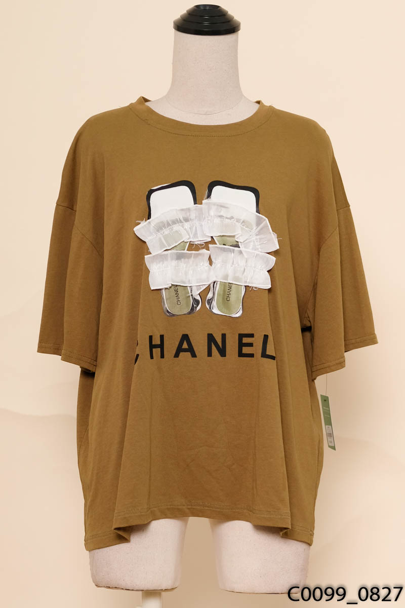 Áo phông xanh họa tiết