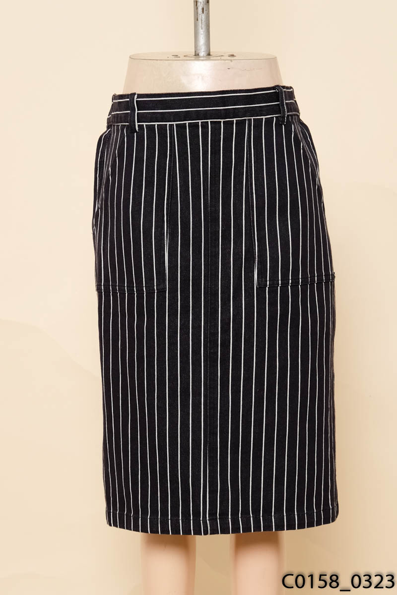 Chân váy jeans xanh kẻ trắng