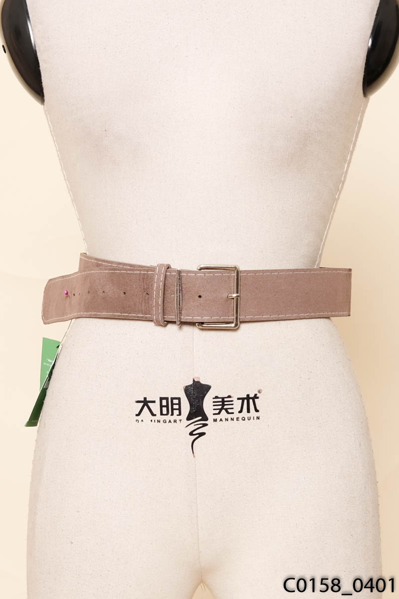 Thắt lưng nâu cài vuông