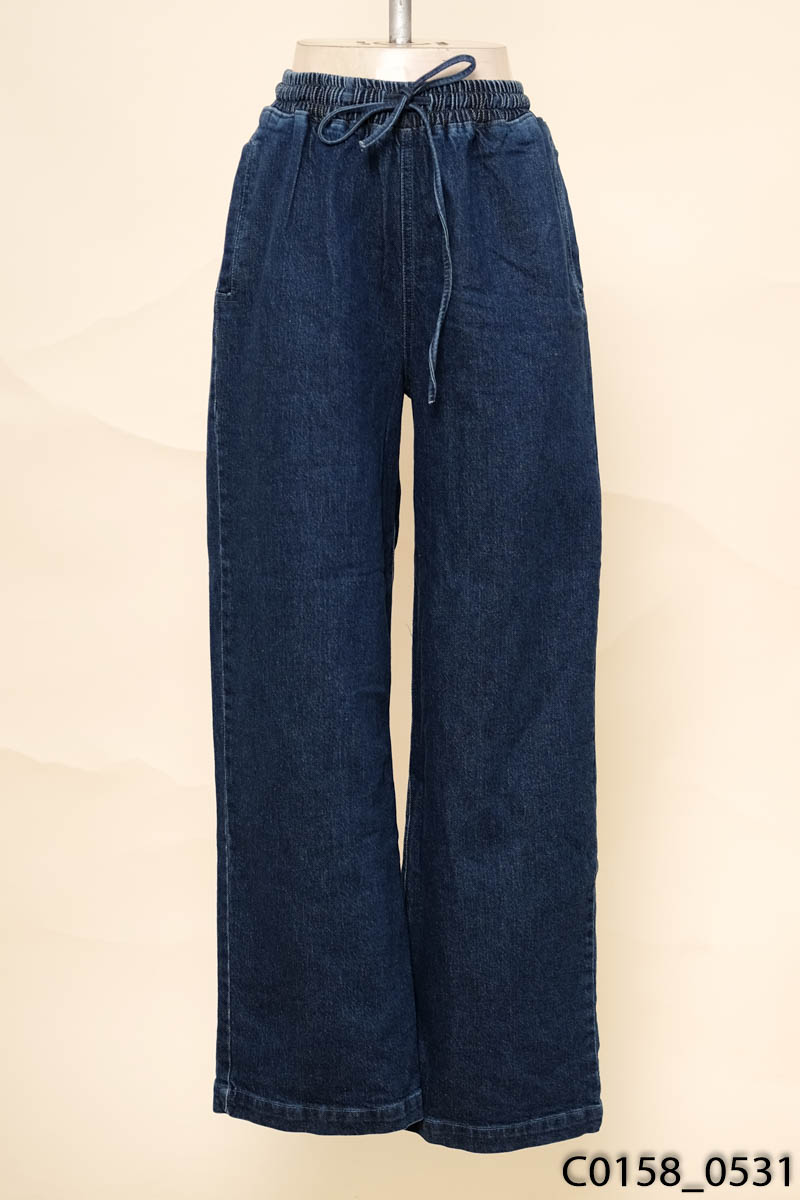 Quần jeans xanh