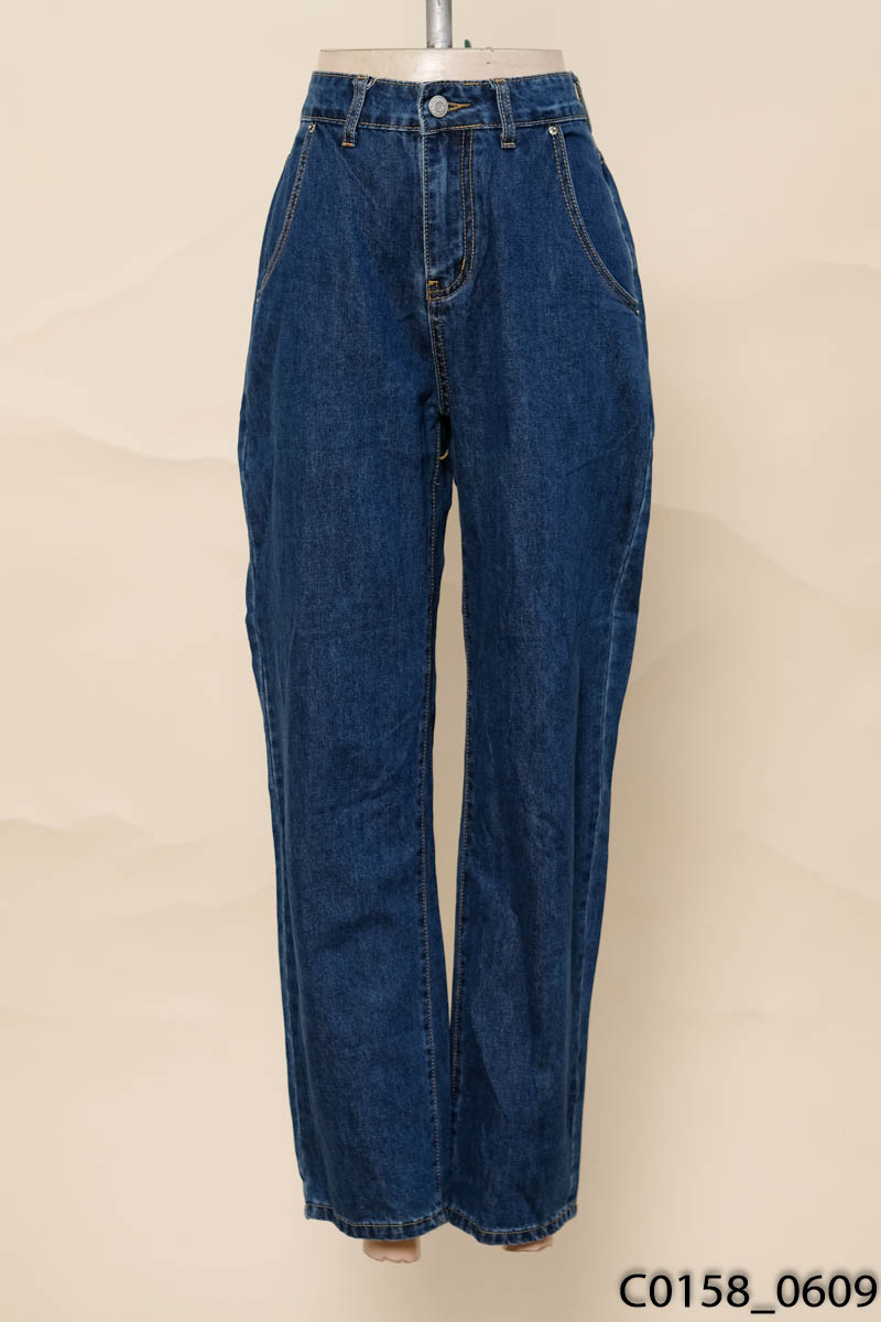 Quần jeans xanh ống đứng