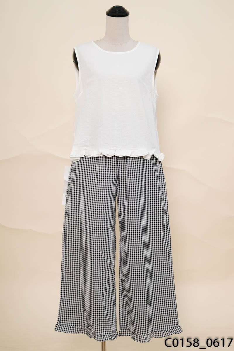 Set áo trắng + quần caro New Tags