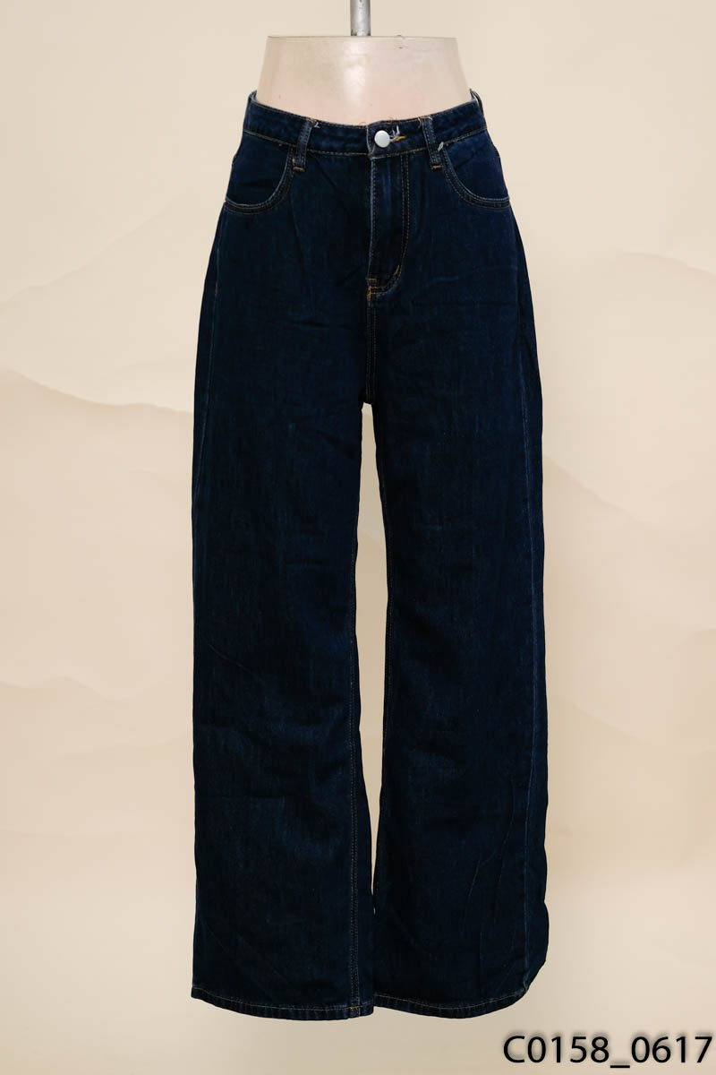 Quần jeans xanh ống suông