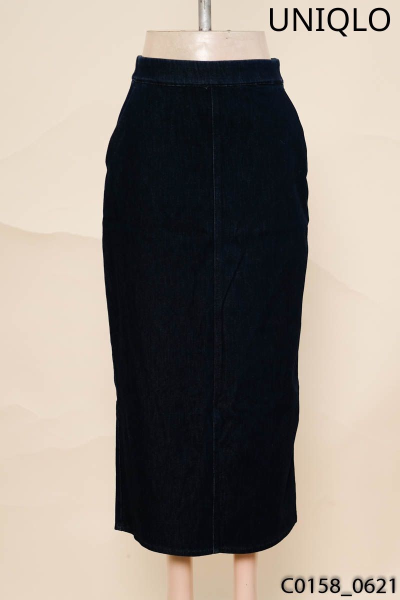 Chân váy jeans xanh đậm Uniqlo