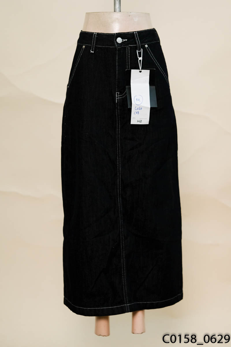 Chân váy jeans xanh viền chỉ trắng New Tags