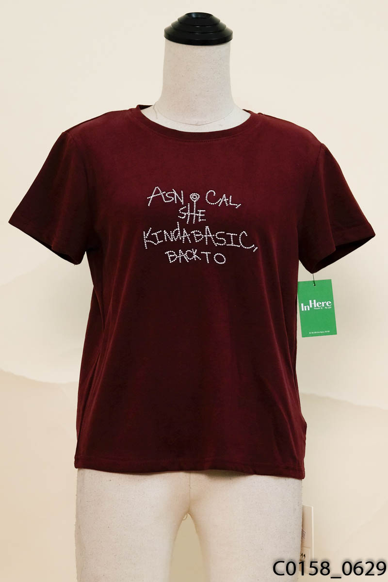 Áo thun đỏ thêu chữ trắng New Tags