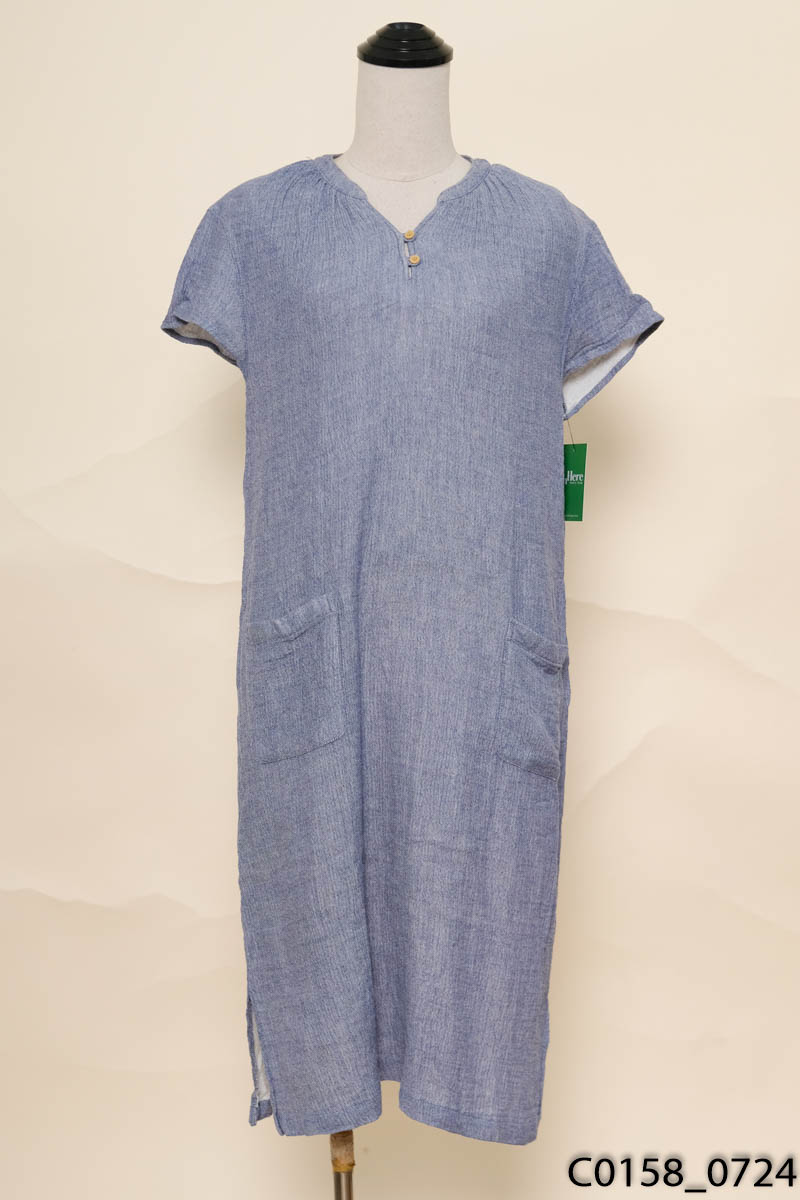 Đầm xanh cổ V cộc tay