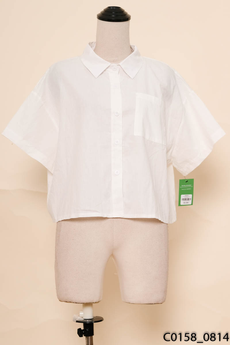 Áo crop trắng túi trước New Tags