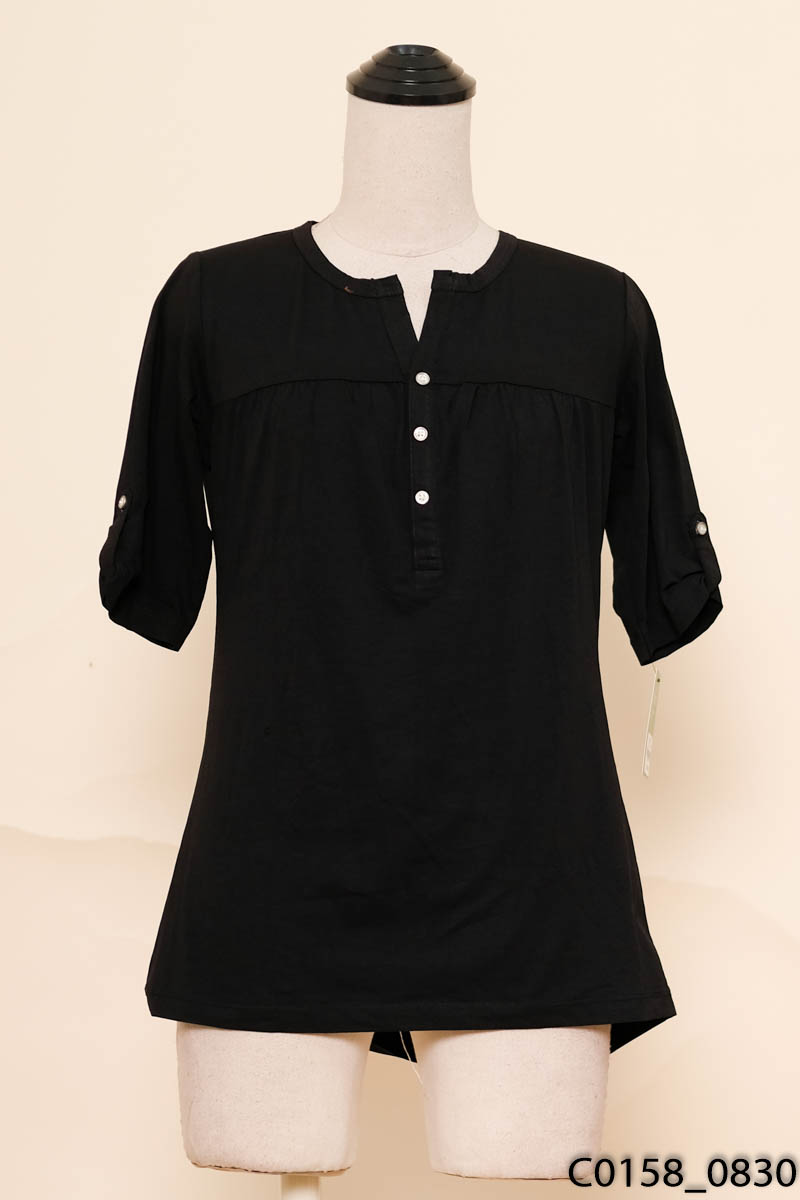 Áo đen cổ V New Tags