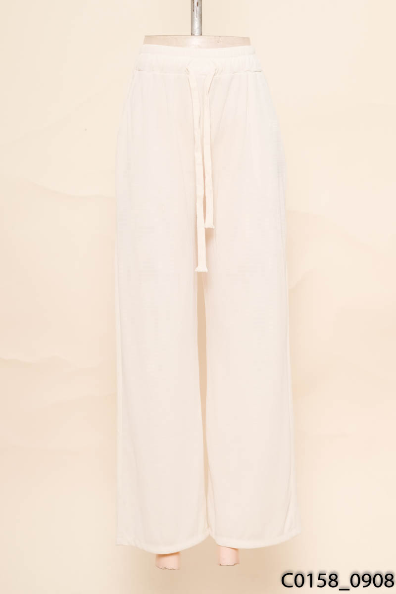 Quần dài be New Tags