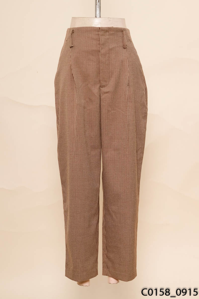 Quần baggy nâu kẻ