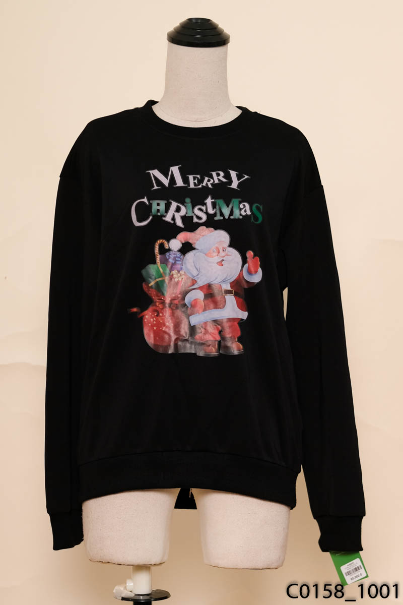 Áo sweater đen họa tiết