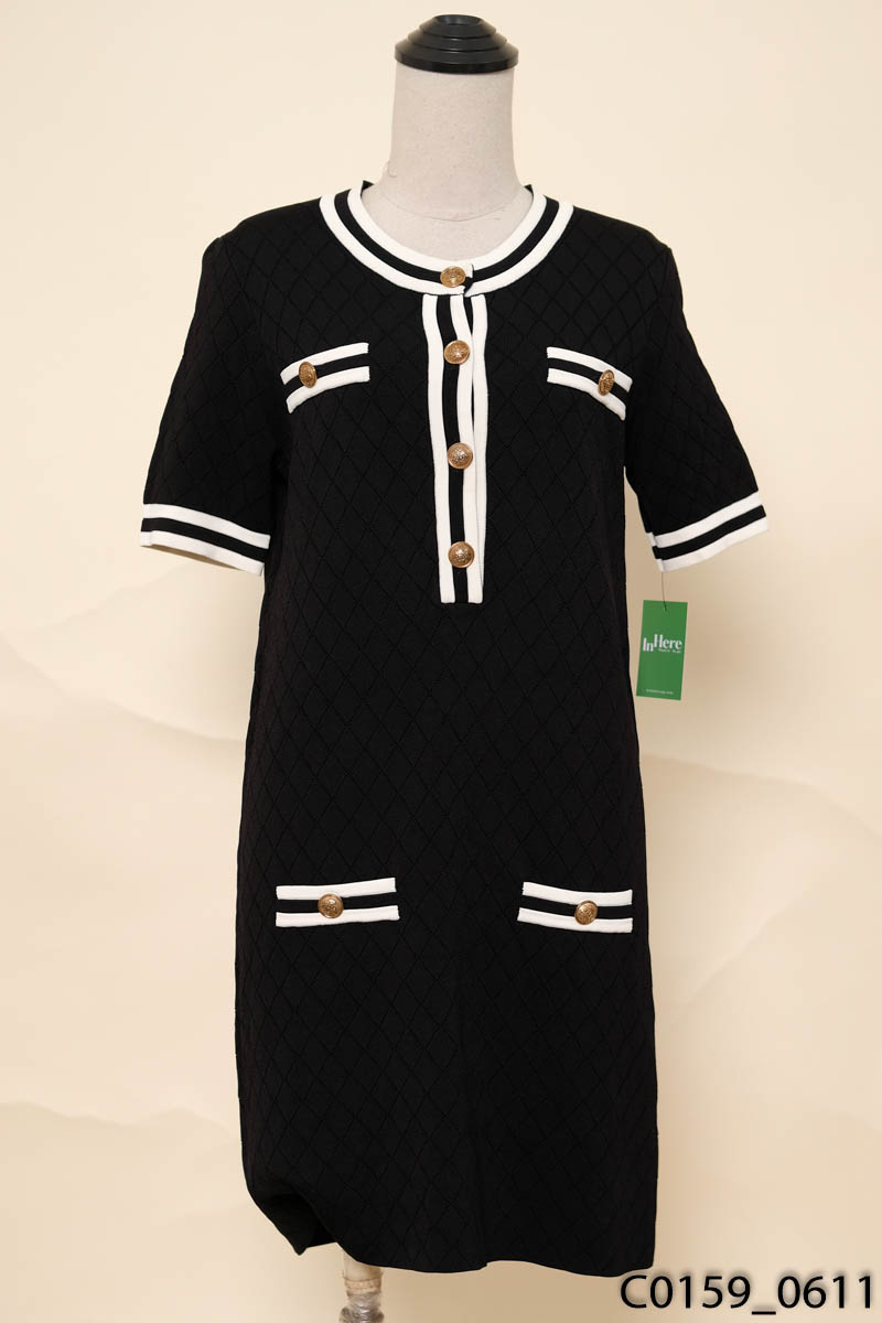 Đầm đen viền trắng