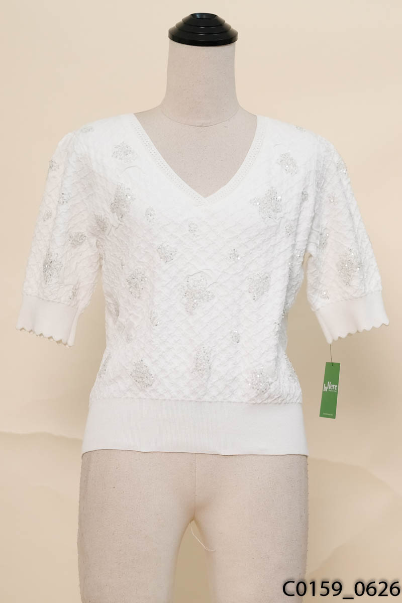 Áo len trắng phối sequin