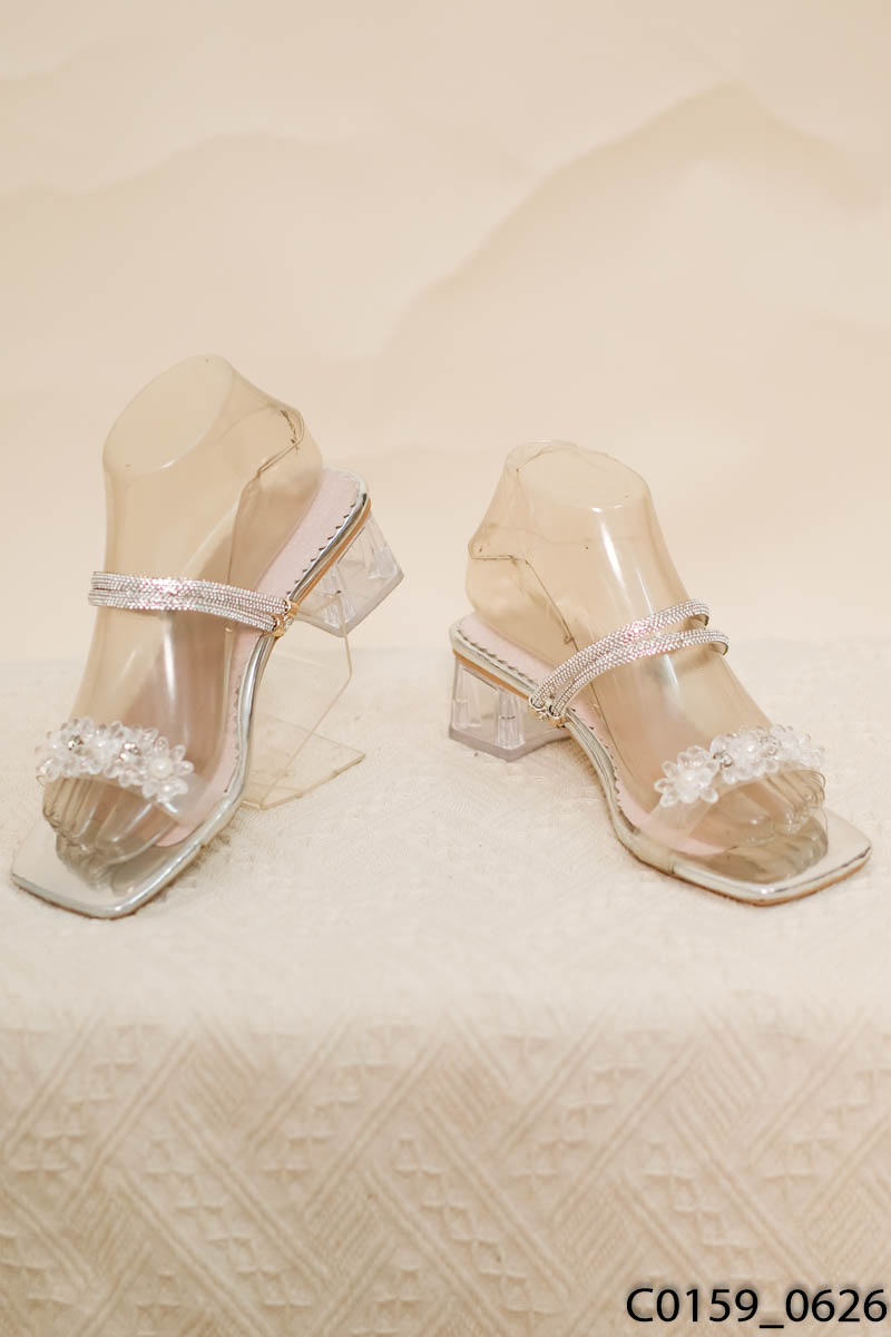 Sandal cao gót đính hoa