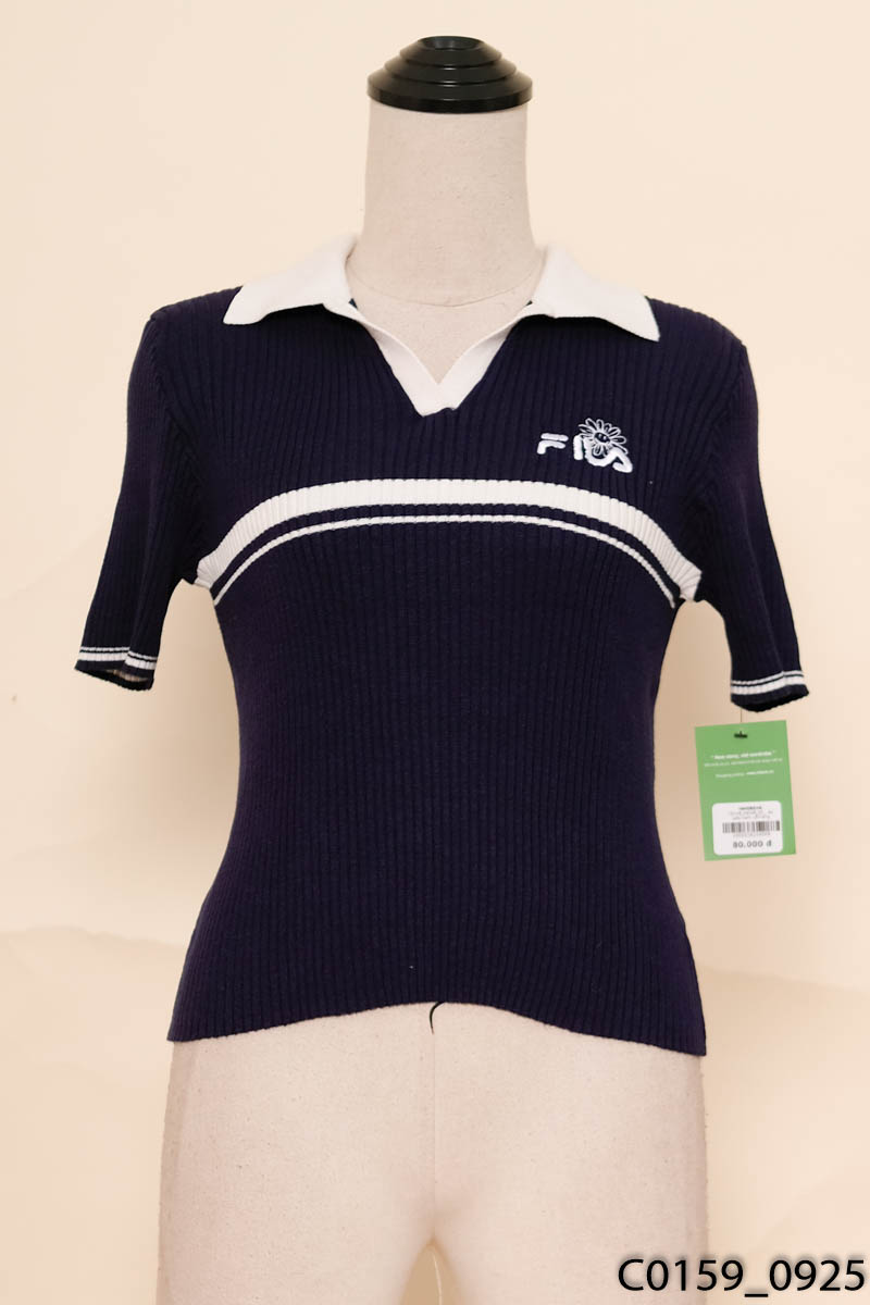Áo polo xanh cổ trắng thêu hoa