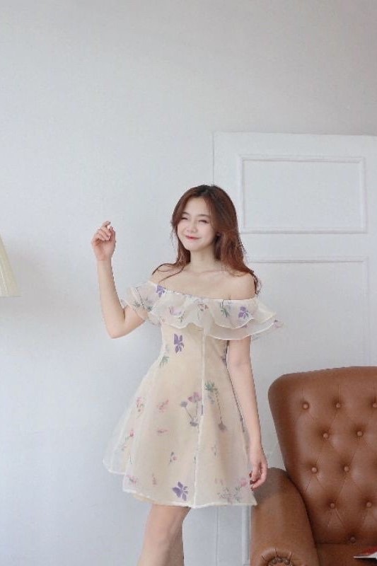 WONDERHOUSE_Đầm trễ vai trắng ngà phối hoa