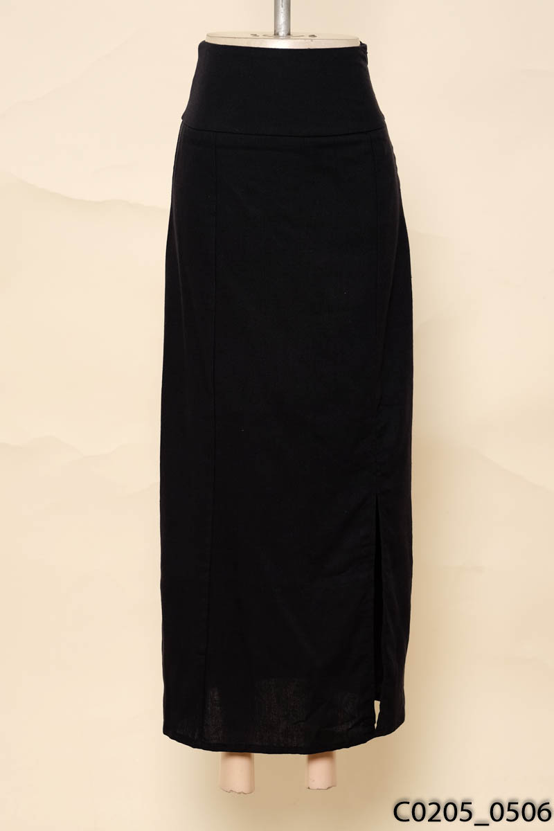 Chân váy xanh than xẻ trước